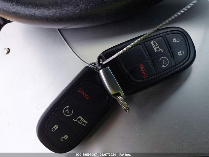 2015 Jeep Cherokee Latitude VIN: 1C4PJMCB5FW752315 Lot: 39597097