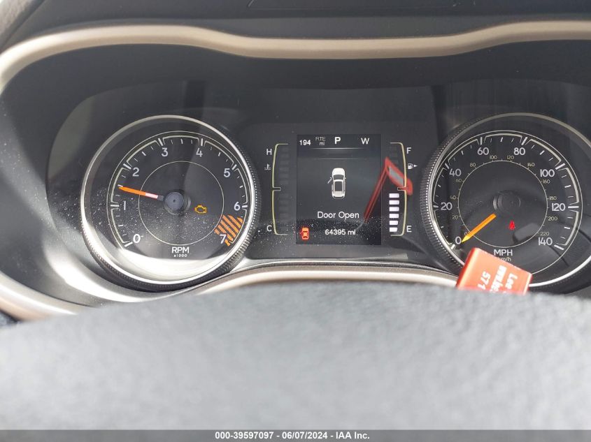 2015 Jeep Cherokee Latitude VIN: 1C4PJMCB5FW752315 Lot: 39597097