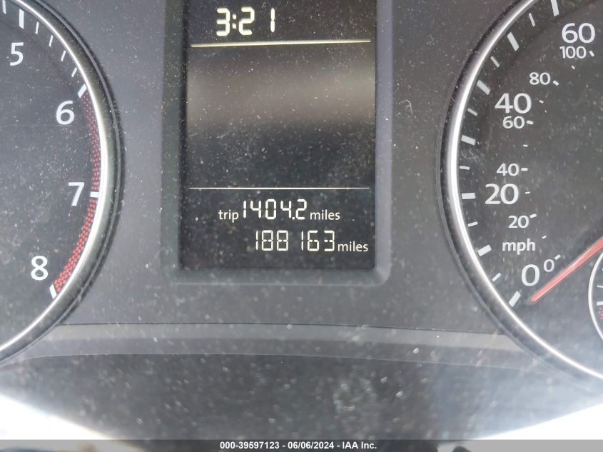 2014 Volkswagen Passat 2.5L S VIN: 1VWAP7A30EC011889 Lot: 39597123