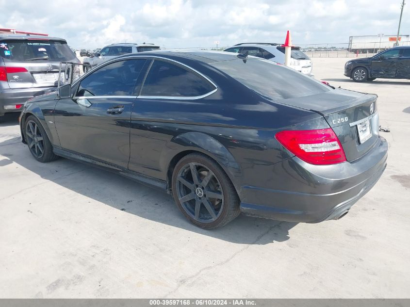 2012 Mercedes-Benz C 250 VIN: WDDGJ4HBXCF875943 Lot: 39597168