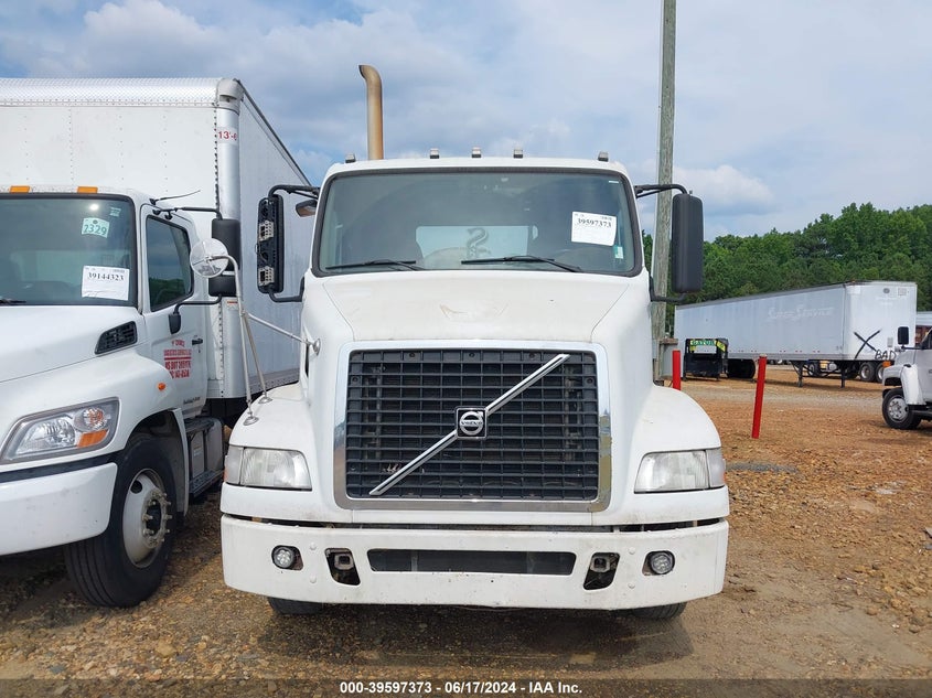 2009 Volvo Vn Vnm VIN: 4V4MC9DF59N487812 Lot: 39597373