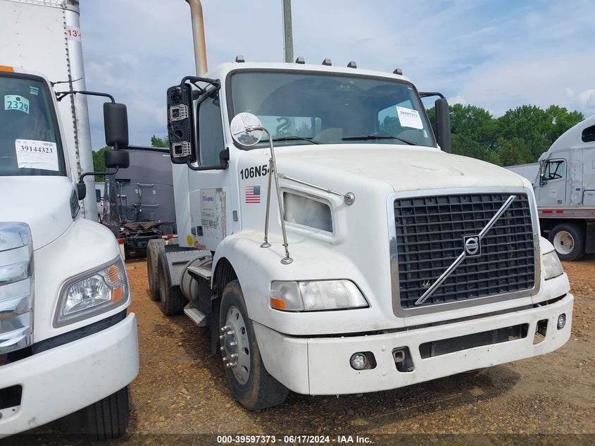 2009 Volvo Vn Vnm VIN: 4V4MC9DF59N487812 Lot: 39597373