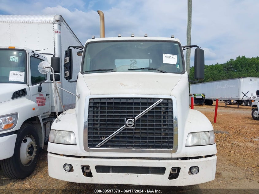 2009 Volvo Vn Vnm VIN: 4V4MC9DF59N487812 Lot: 39597373