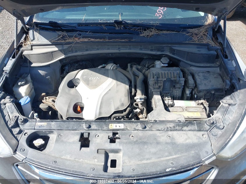 2013 Hyundai Santa Fe Sport 2.0T VIN: 5XYZUDLA0DG085753 Lot: 39597402