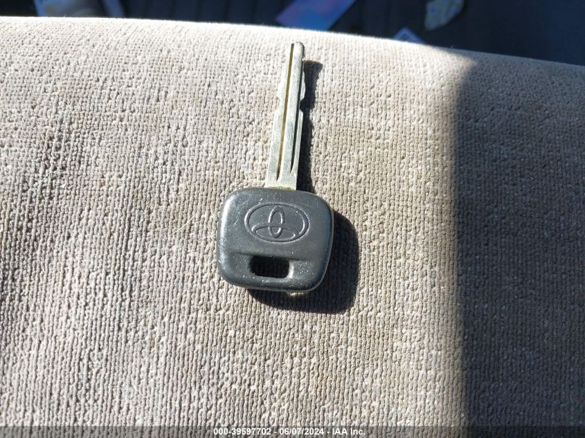 2004 Toyota Corolla Ce VIN: JTDBR32E542028217 Lot: 39597702