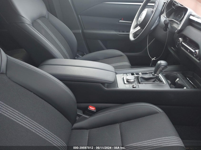 2024 MAZDA CX-50 2.5L I-4 DI, DOHC, V(VIN: 7MMVABBM7RN197070