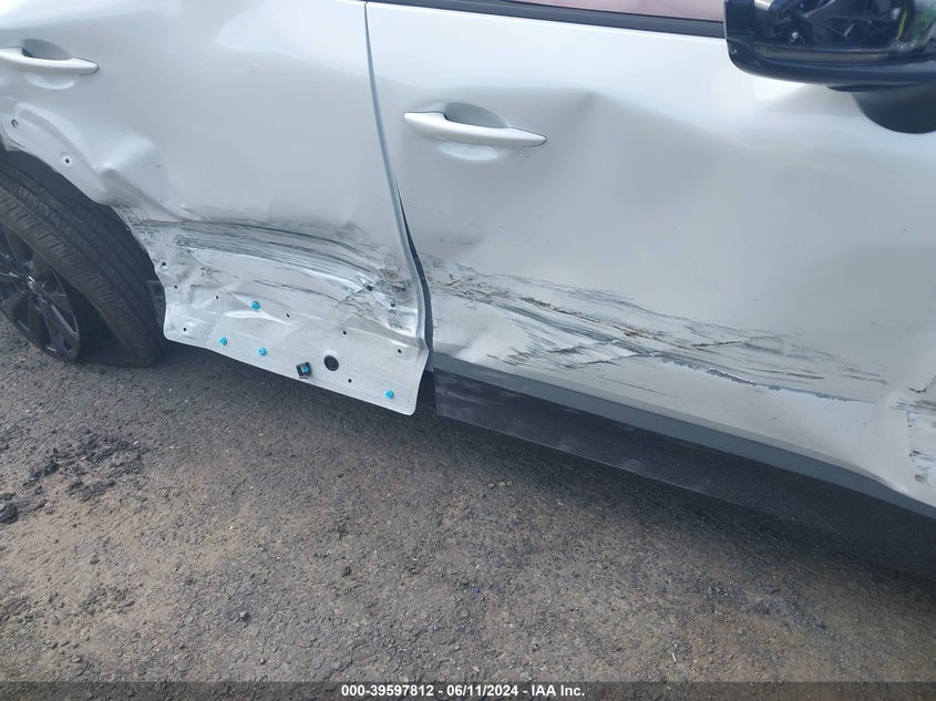 2024 MAZDA CX-50 2.5L I-4 DI, DOHC, V(VIN: 7MMVABBM7RN197070