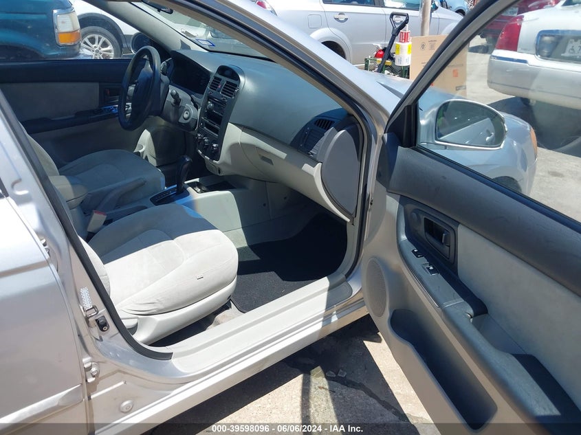 2005 Kia Spectra Ex/Lx/Sx VIN: KNAFE121255157933 Lot: 39598096