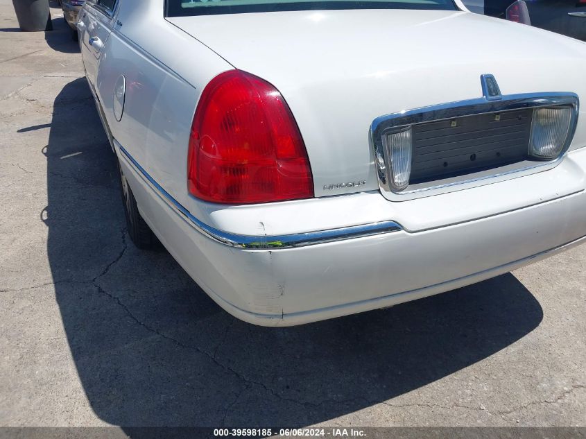 2006 Lincoln Town Car Signature VIN: 1LNHM81V96Y614745 Lot: 39598185