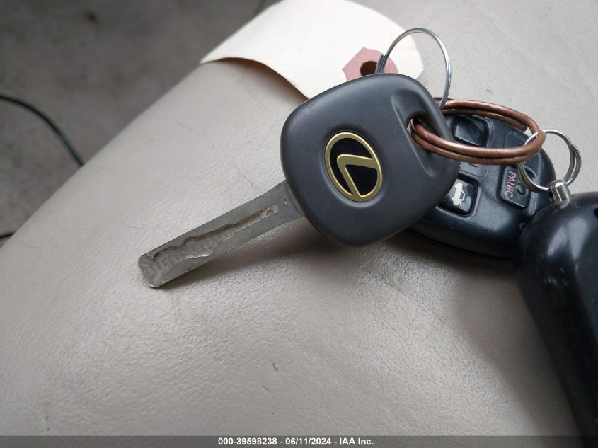 2004 Lexus Es 330 VIN: JTHBA30G345022103 Lot: 39598238