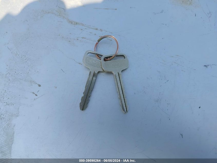 1998 Toyota Tacoma VIN: 4TANL42NXWZ158665 Lot: 39598264