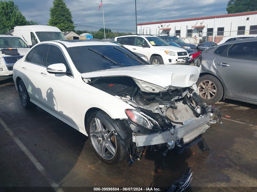 WDDZF4JB9KA675457 MERCEDES-BENZ E 300 2019