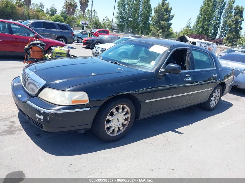 2011 Lincoln Town Car Signature Limited VIN: 2LNBL8CV0BX766008 Lot: 39598537