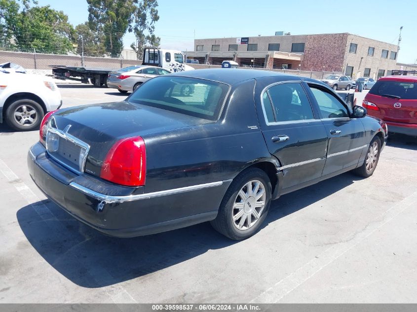 2011 Lincoln Town Car Signature Limited VIN: 2LNBL8CV0BX766008 Lot: 39598537