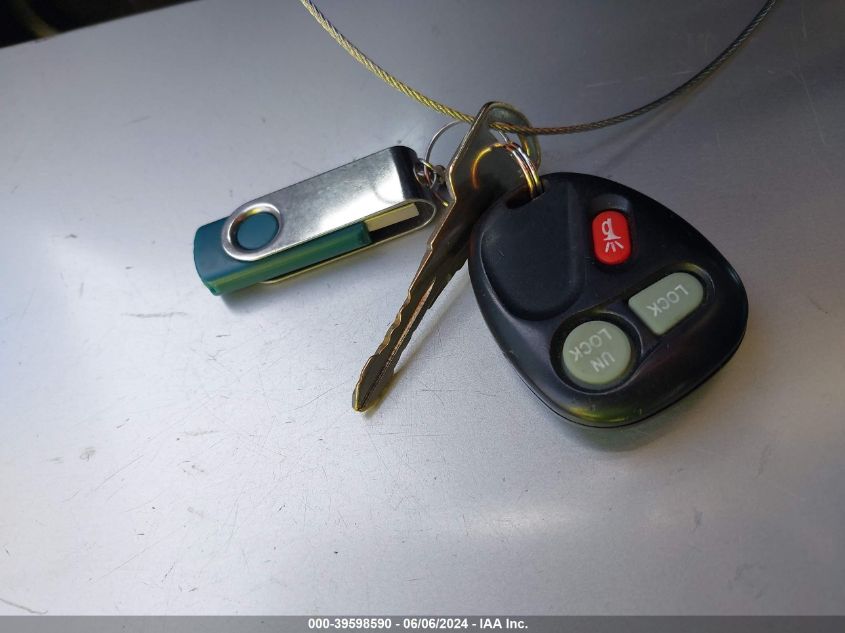 2002 Chevrolet Suburban C1500 VIN: 1GNEC16T22J320817 Lot: 39598590