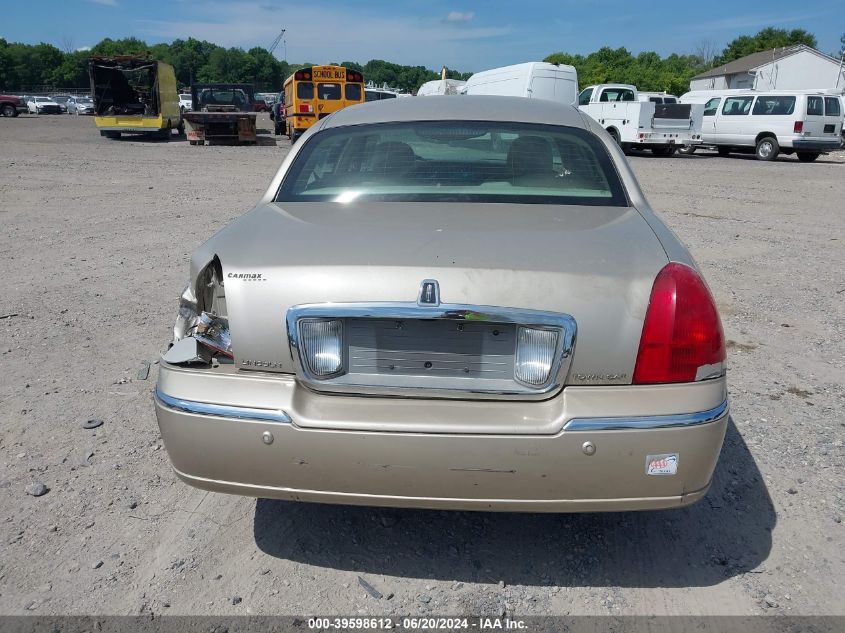 1LNHM83W14Y644745 2004 Lincoln Town Car Ultimate