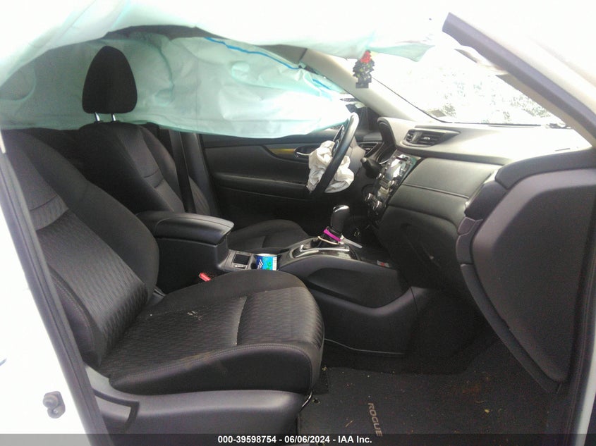 2017 NISSAN ROGUE SV - KNMAT2MV0HP572654