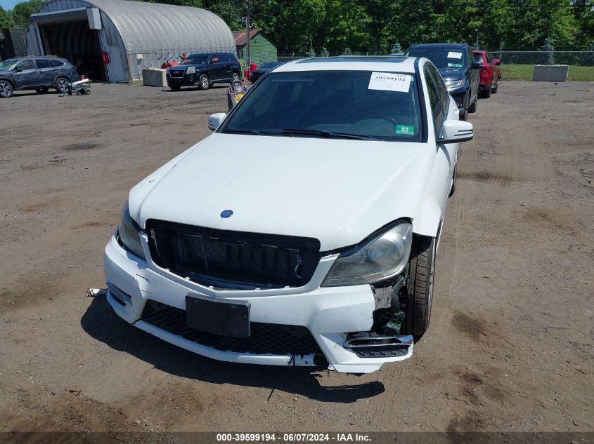 2013 Mercedes-Benz C 300 Luxury 4Matic/Sport 4Matic VIN: WDDGF8AB9DR285834 Lot: 39599194
