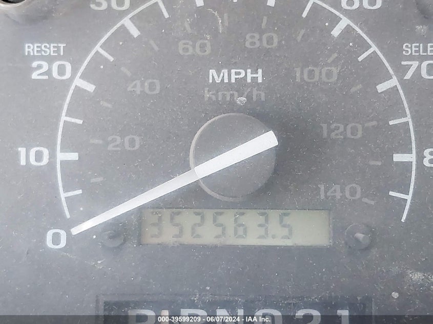 1996 Ford F250 VIN: 2FTHF25H7TCA58003 Lot: 39599209