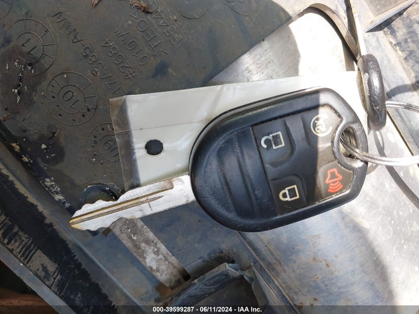 2011 Ford F-250 Lariat VIN: 1FT7W2BTXBEA90425 Lot: 39599287