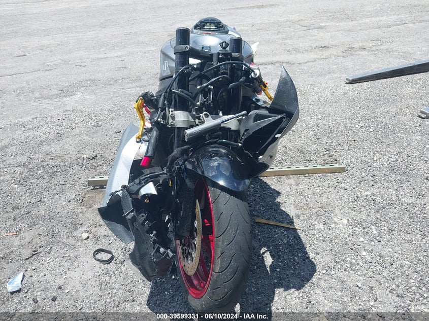 VIN JS1GN7FA4J2100773 2018 SUZUKI GSX-R600