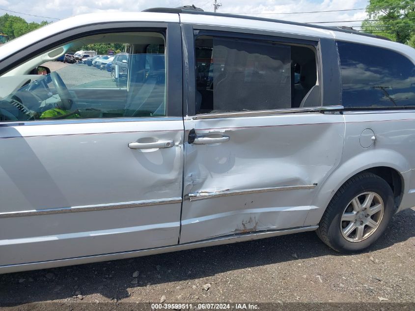 2009 Chrysler Town & Country Touring VIN: 2A8HR541X9R509730 Lot: 39599511