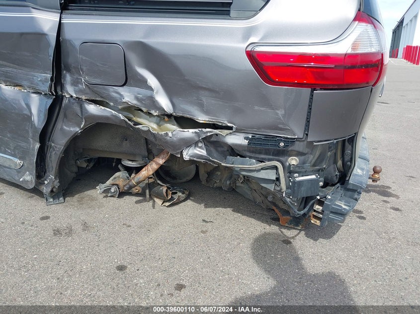 2017 Toyota Sienna Xle 8 Passenger VIN: 5TDYZ3DC1HS772109 Lot: 39600110