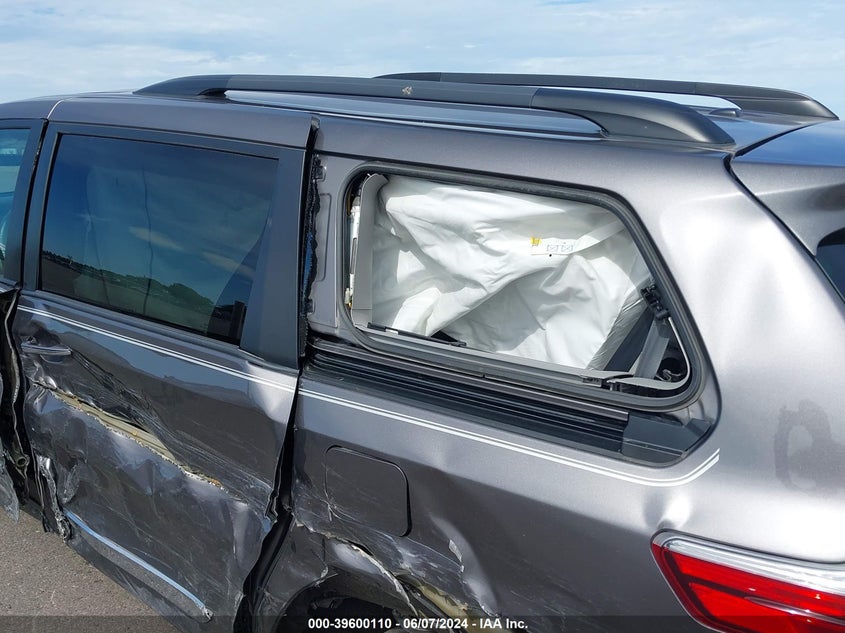 2017 Toyota Sienna Xle 8 Passenger VIN: 5TDYZ3DC1HS772109 Lot: 39600110