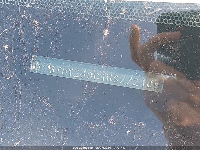 2017 Toyota Sienna Xle 8 Passenger VIN: 5TDYZ3DC1HS772109 Lot: 39600110