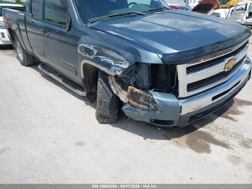2011 Chevrolet Silverado 1500 Lt VIN: 1GCRKSE32BZ289199 Lot: 39600254