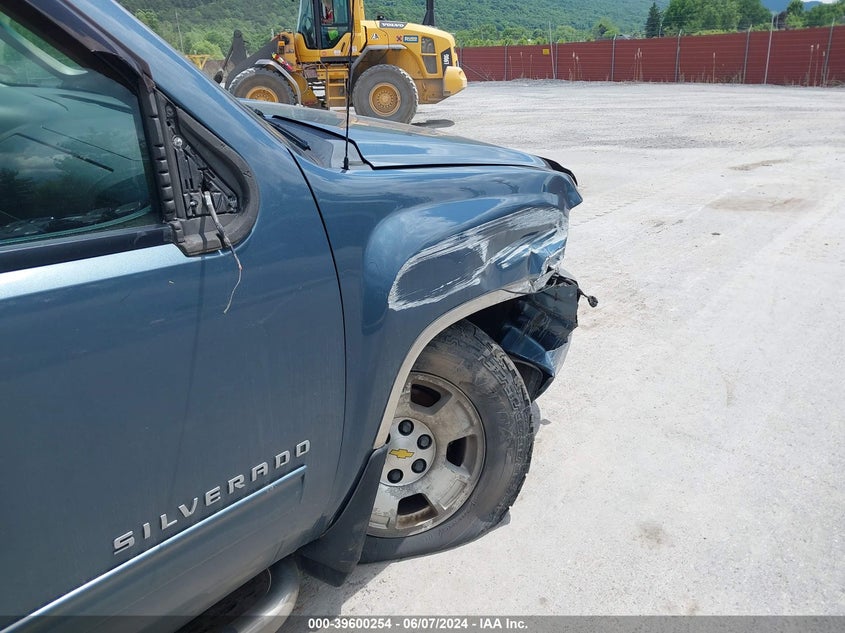 2011 Chevrolet Silverado 1500 Lt VIN: 1GCRKSE32BZ289199 Lot: 39600254