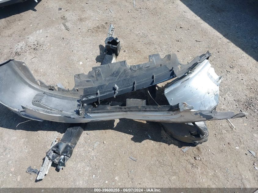 1999 Honda Civic Dx VIN: 2HGEJ6448XH113351 Lot: 39600255