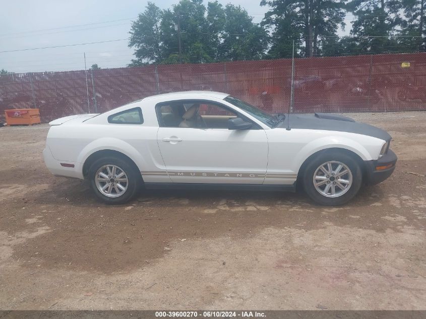 2007 Ford Mustang V6 Deluxe/V6 Premium VIN: 1ZVFT80N175213206 Lot: 39600270