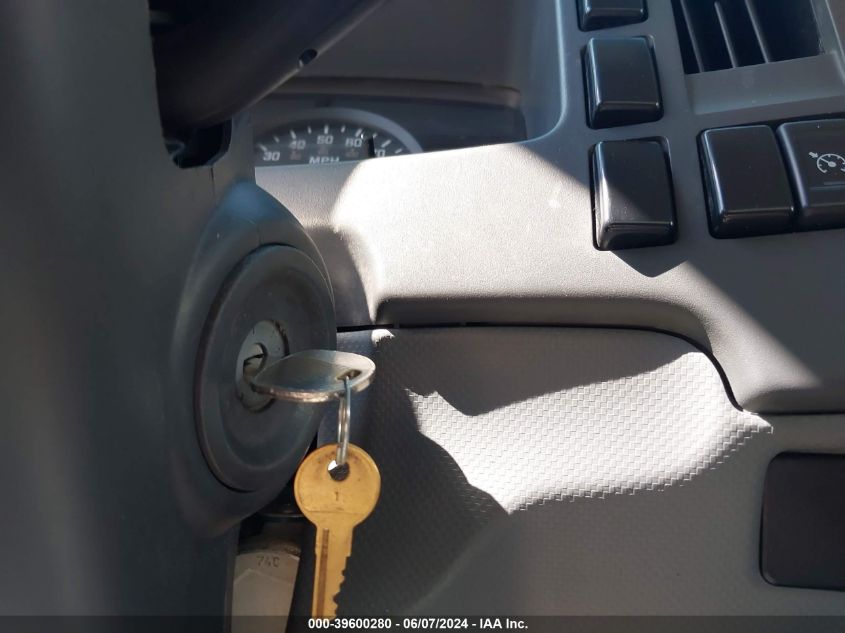 2017 Isuzu Npr Hd Gas Reg VIN: 54DC4W1C1HS805840 Lot: 39600280