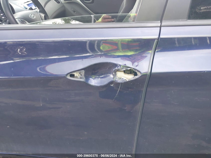 2013 Hyundai Elantra Gls VIN: 5NPDH4AE5DH422687 Lot: 39600375