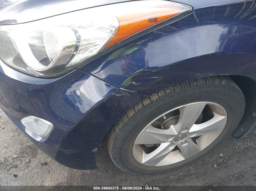 2013 Hyundai Elantra Gls VIN: 5NPDH4AE5DH422687 Lot: 39600375