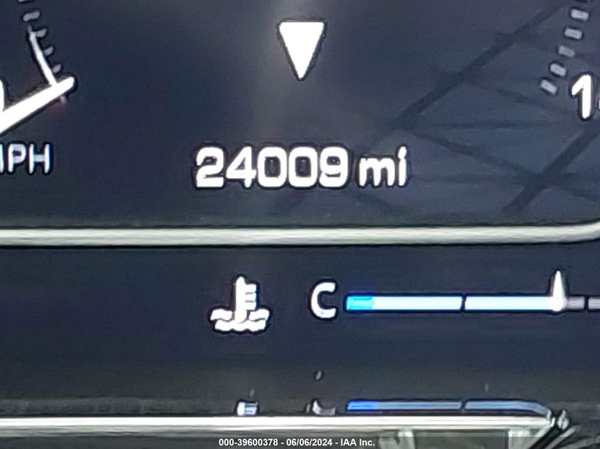 2022 GMC Sierra 1500 4Wd Short Box Elevation With 3Sb VIN: 1GTUUCED3NZ606494 Lot: 39600378