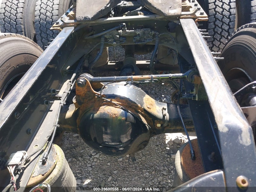 2016 Volvo Vn Vnl VIN: 4V4NC9EG4GN929939 Lot: 39600558