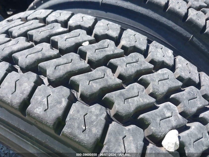 2016 Volvo Vn Vnl VIN: 4V4NC9EG4GN929939 Lot: 39600558