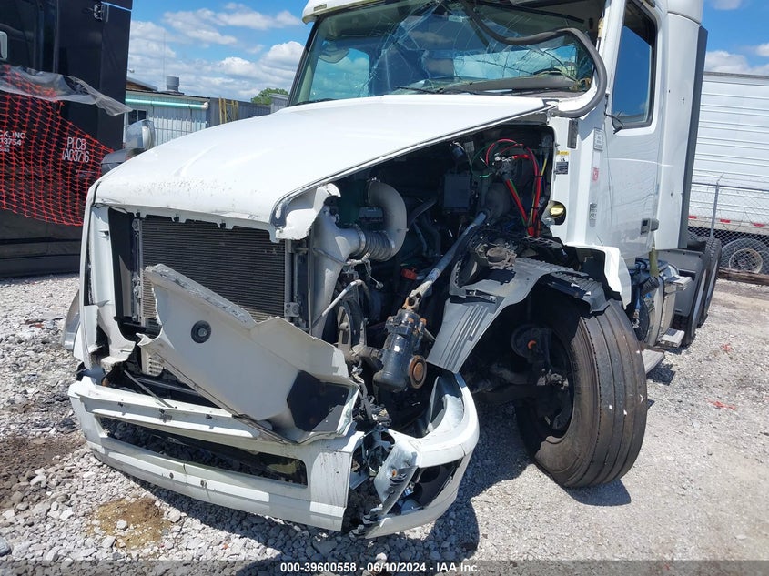 2016 Volvo Vn Vnl VIN: 4V4NC9EG4GN929939 Lot: 39600558