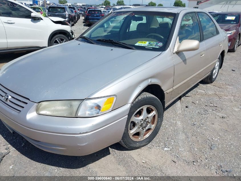 1999 Toyota Camry Ce/Le/Xle VIN: 4T1BG22K6XU528476 Lot: 39600640