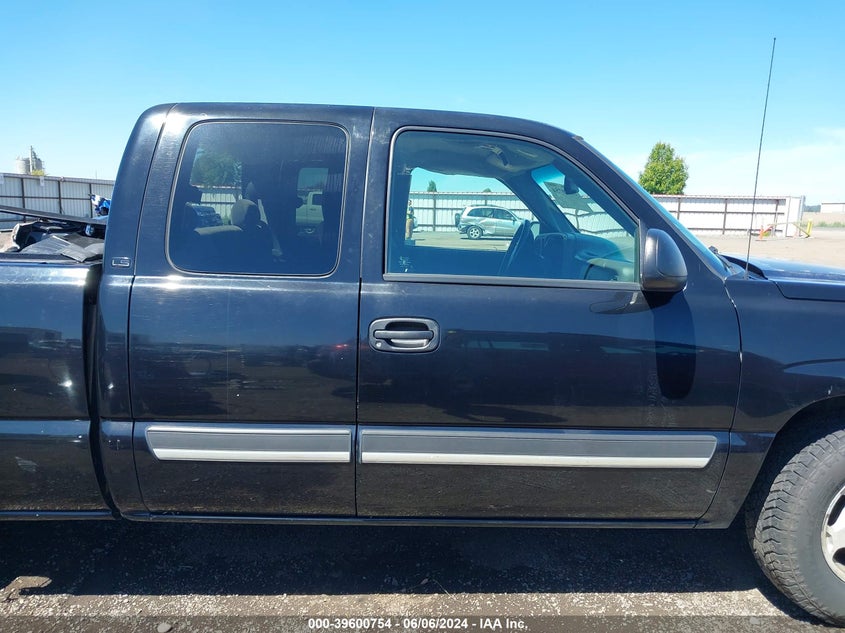 2003 Chevrolet Silverado 1500 Ls VIN: 2GCEC19T931379797 Lot: 39600754