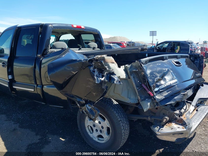 2003 Chevrolet Silverado 1500 Ls VIN: 2GCEC19T931379797 Lot: 39600754