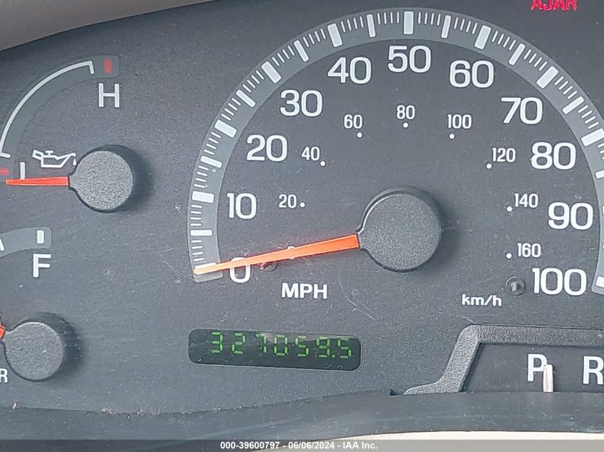 1999 Ford Expedition Eddie Bauer/Xlt VIN: 1FMPU18L2XLC26875 Lot: 39600797