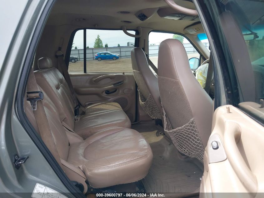 1999 Ford Expedition Eddie Bauer/Xlt VIN: 1FMPU18L2XLC26875 Lot: 39600797