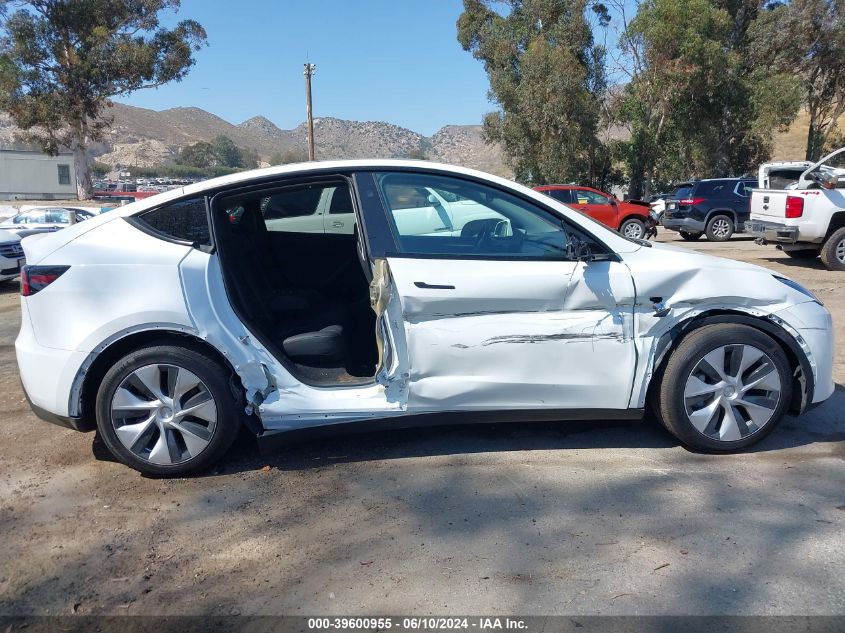 2023 Tesla Model Y Awd/Long Range Dual Motor All-Wheel Drive VIN: 7SAYGDEE7PF959016 Lot: 39600955