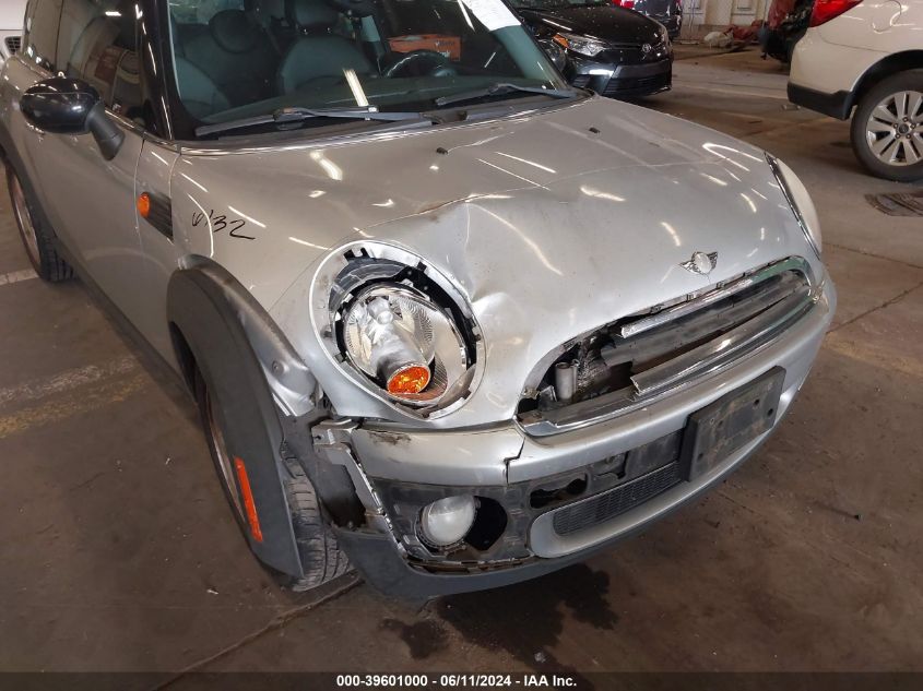 2007 Mini Cooper VIN: WMWMF33557TU60933 Lot: 39601000