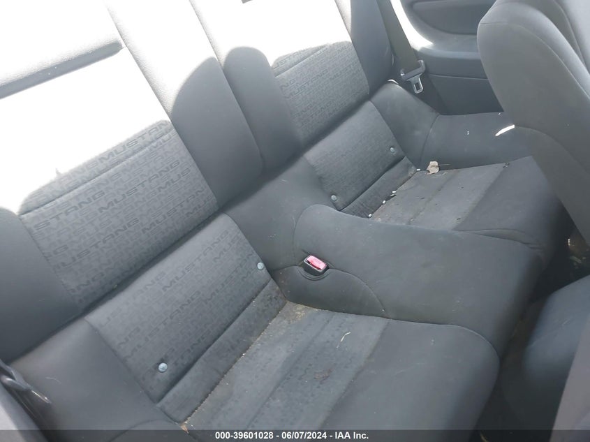 2005 Ford Mustang V6 Deluxe/V6 Premium VIN: 1ZVFT80N355163454 Lot: 39601028