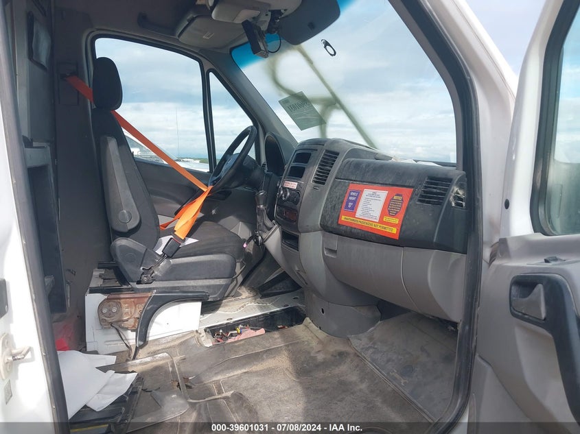 2015 Mercedes-Benz Sprinter 2500 High Roof VIN: WD3PE8DB0FP124354 Lot: 39601031