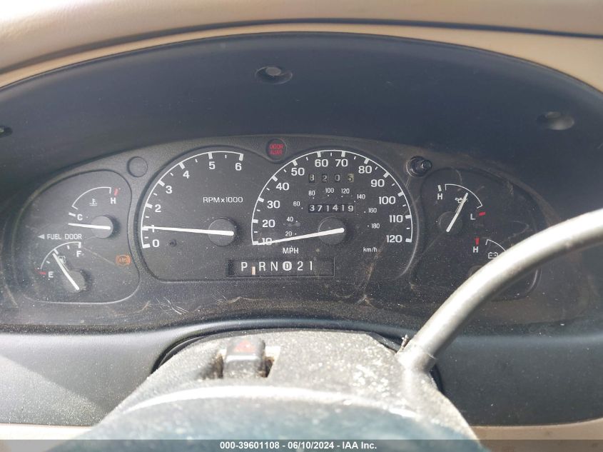 2000 Ford Explorer Xlt VIN: 1FMZU63X8YUB23763 Lot: 39601108